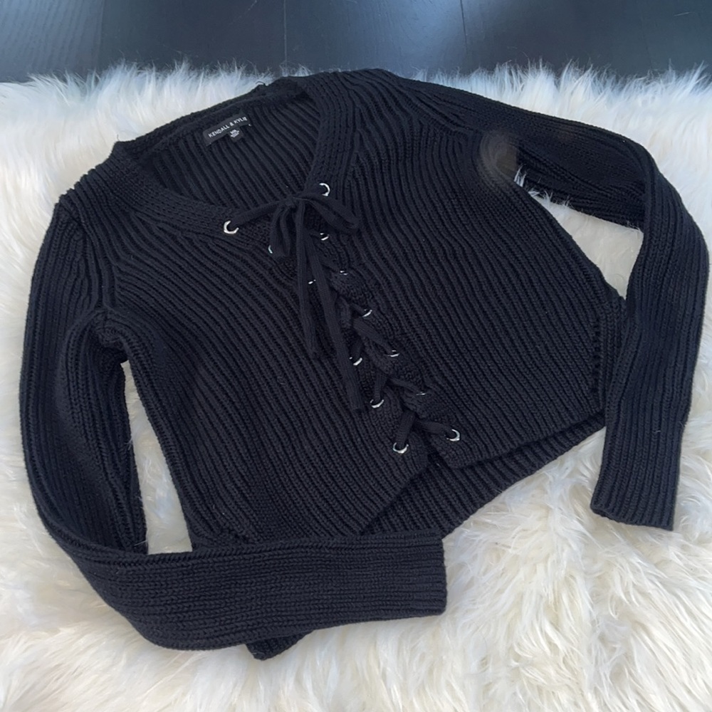 ✨5 for 25 Sale✨ Black Ribbed Rivet Kendall & Kylie Sweater